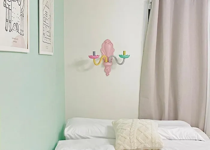 Macaron Up To 6 People Mangwon Market Hongdae Hanriver Concert 2r3b 2f Kpop Apartamento